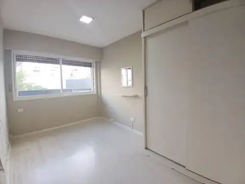 Av Independencia 1835 , Piso 2