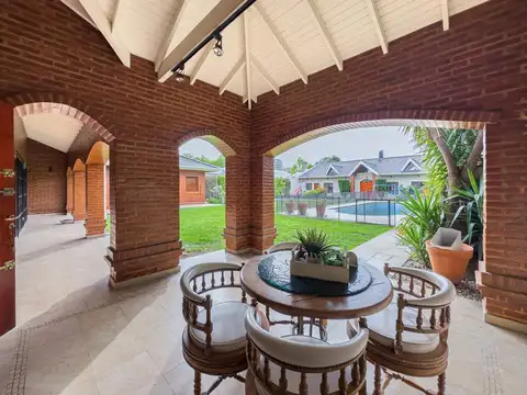 Casa 7 ambientes con 7 baños
