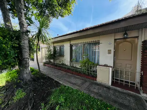 Casa de 3 Ambientes en Venta en Martinez