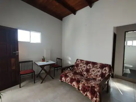 Depto Tipo Casa en Alquiler de 1 dormitorio