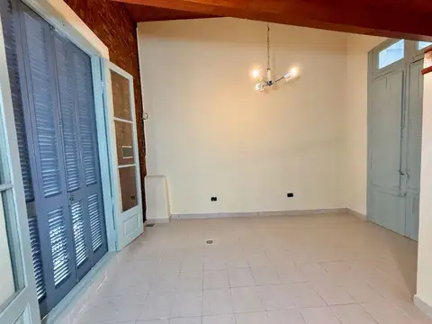 Depto Tipo Casa en Alquiler de 1 dormitorio