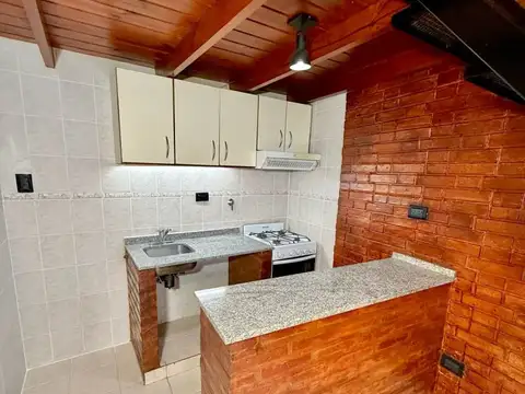 Depto Tipo Casa 2 ambientes con 1 baño