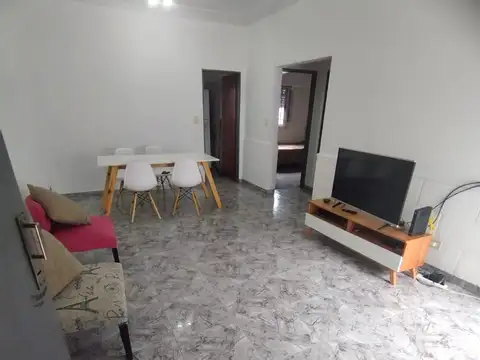 Av Diaz Velez 1400, Piso 1