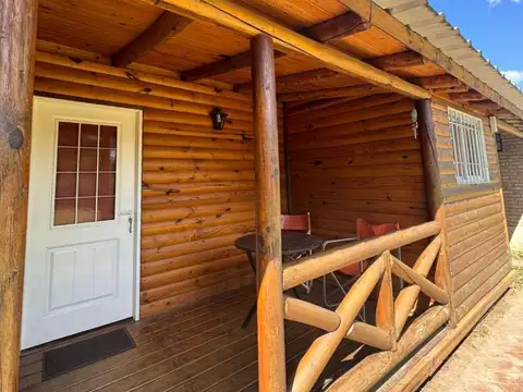 Casa 2 ambientes con 2 baños