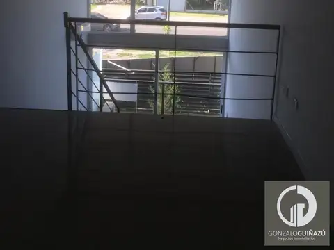Departamento en Alquiler en Fisherton, $ 690.000