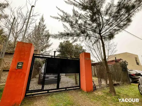 Casa en Venta con 1 cochera