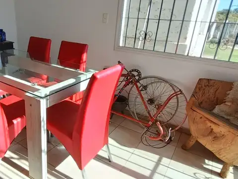 VENDE CASA 4 DORMITORIOS PILETA CERRO DE LAS ROSAS