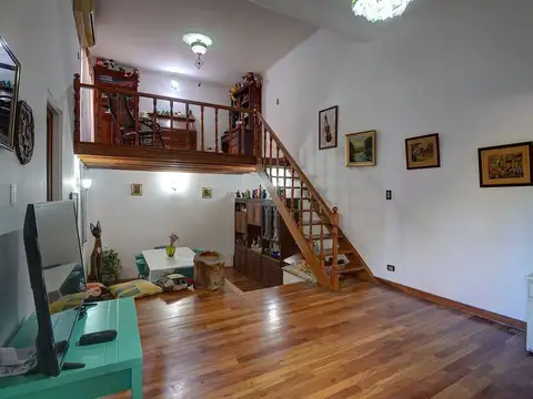 Venta - Casa 4 ambientes con terraza - Floresta
