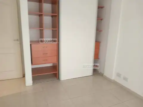 Depto Tipo Casa en Alquiler con 1 cocheras