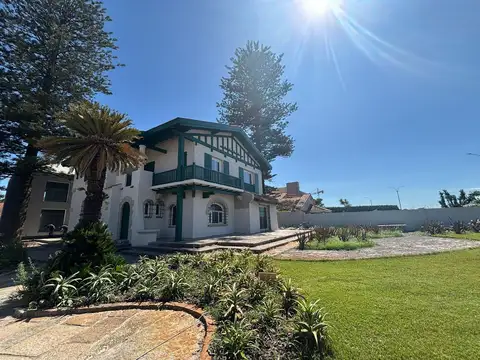 Oficina en Alquiler en Carrasco , USD 18.000