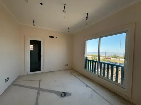 Oficina en Alquiler en Carrasco , USD 18.000