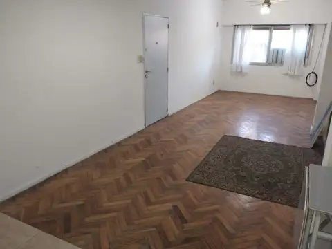 Monoambiente de 9.50 m x 3.07 m en planta baja frente - en florida