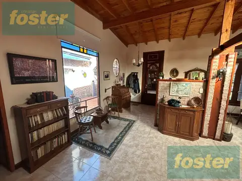 Casa en Venta con 2 cocheras
