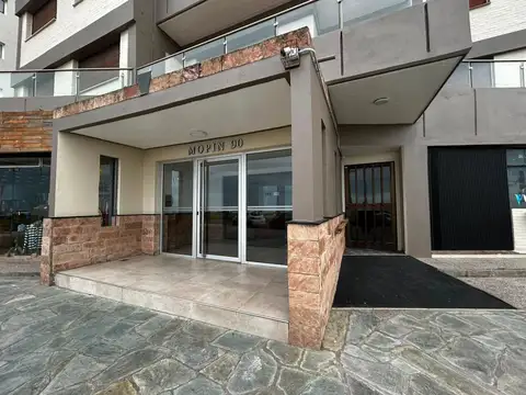 Avenida Félix U. Camet 300