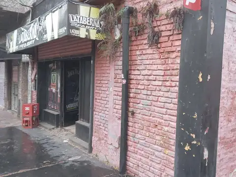 Local Esquina Villa Dominico Alquiler