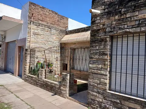 Casa en alquiler en José Clemente Paz