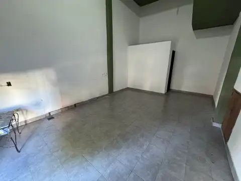 Local en Alquiler en Tablada, USD 220