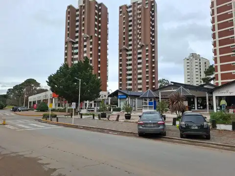 Centro Turistico. Opcion Renta en Dolares.