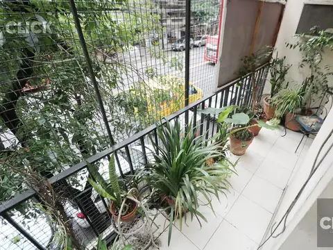 Venta - 4 ambientes con balcón y dependencia de servicio - Belgrano