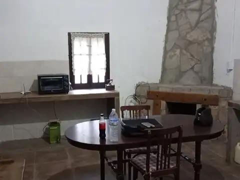 Venta de casa con bodega en ruta nacional 143