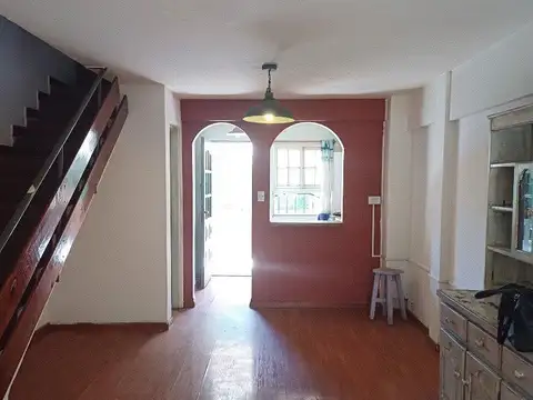 Depto Tipo Casa en Venta de 4 ambientes