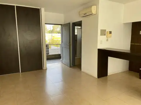 Departamento en Alquiler en Zarate, $ 350.000