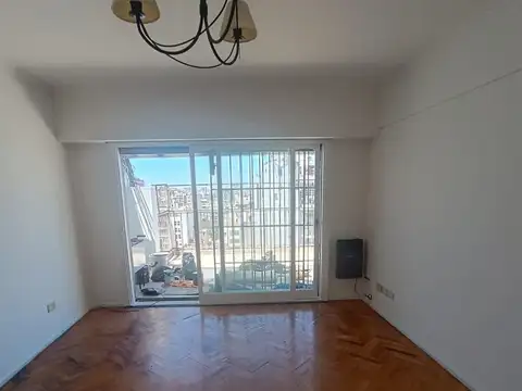 av corientes 2000, Piso 13