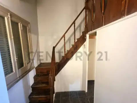 Aristóbulo Del Valle 300, Piso 0