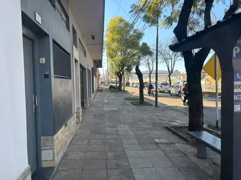 Monoambiente entrada individual en PB | Haedo/Morón | Sobre av. Balbin