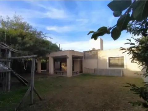 Casa en venta - 3 Dormitorios 2 Baños - Córdoba