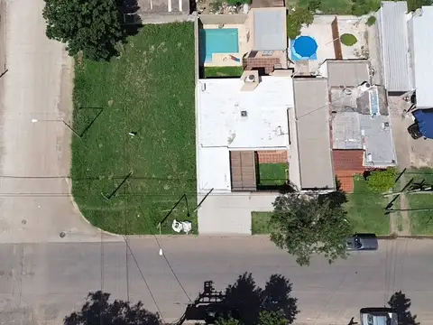 VENTA TERRENO ESQUINA CASTELLI Y AUFRANC