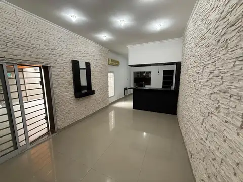 Depto Tipo Casa en Alquiler de 2 dormitorios