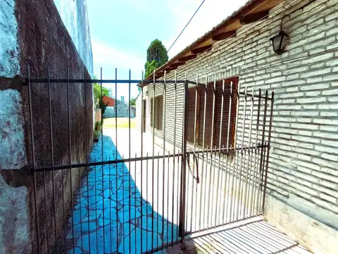 Casa 3 ambientes con 2 baños