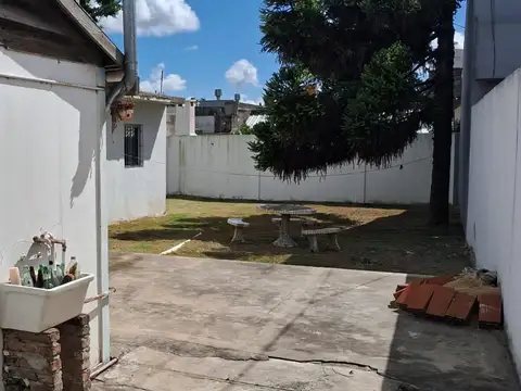 Depto Tipo Casa en Alquiler de 2 ambientes