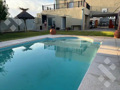 Casa en Alquiler en Neuquén, Confluencia
