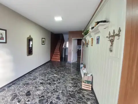 VENTA CASA DOBLE 8 AMB CON PILETA - JOSE C PAZ