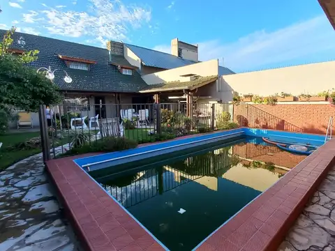VENTA CASA DOBLE 8 AMB CON PILETA - JOSE C PAZ