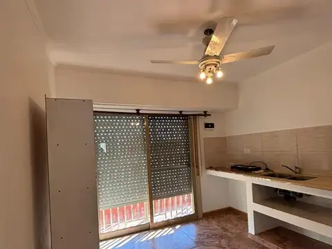 Depto Tipo Casa en Alquiler con 1 cocheras