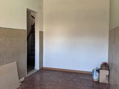 Depto Tipo Casa en Alquiler de 3 ambientes