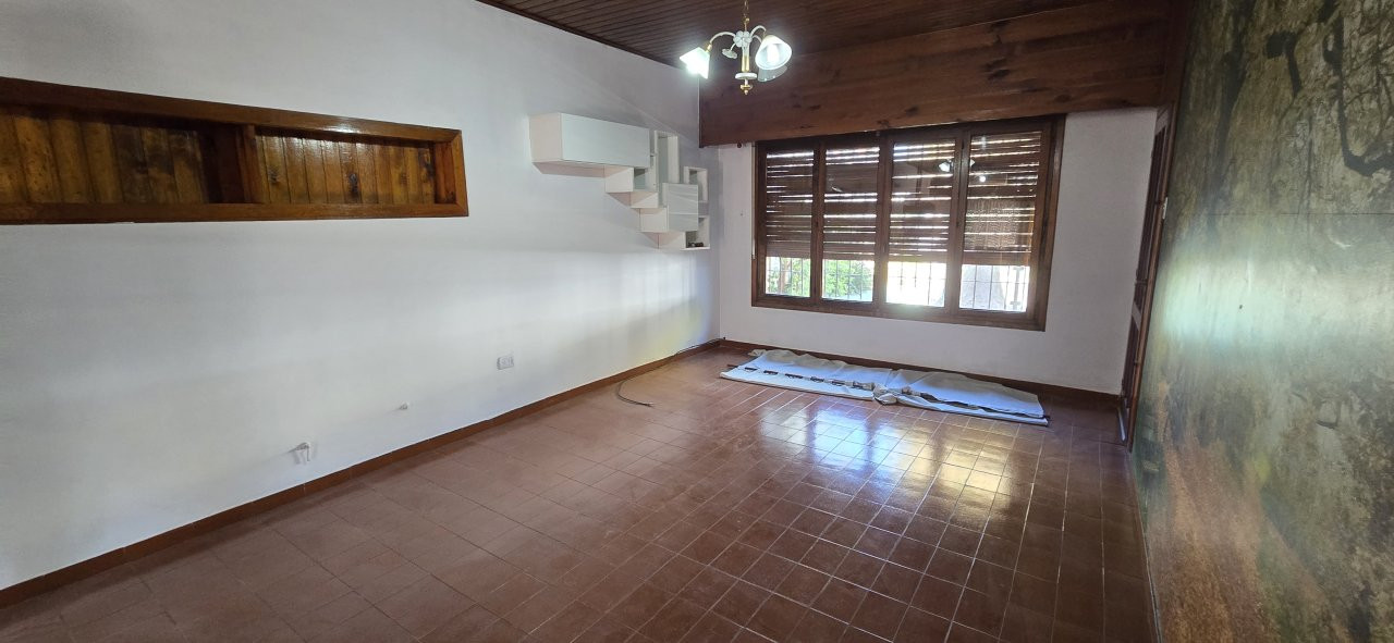 Casa en Venta en Luis Guillon, USD 80.000