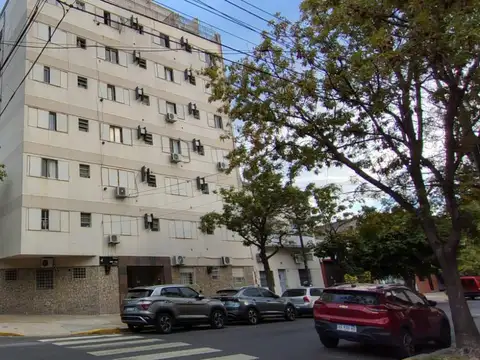 Franco 3000, Piso 6