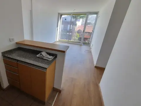 Cristóbal Colón 400, Piso 4