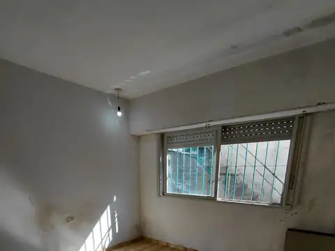 Depto Tipo Casa en Venta en Temperley, USD 52.000