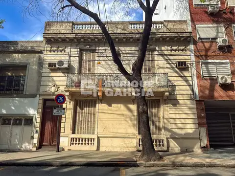 ALQUILER CASA ESTILO FRANCES 8 AMBIENTES USO COMERCIAL/PROF