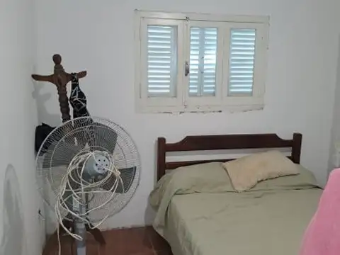 CASA DE FIN DE SEMANA CON PILETA