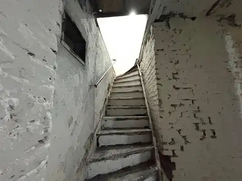 LOCAL COMERCIAL SOBRE AVENIDA !