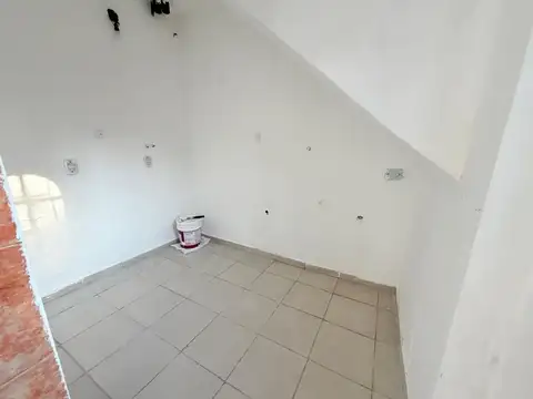 Depto Tipo Casa en Alquiler en Ramos Mejia, $ 450.000