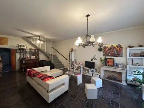 Casa en Venta en calle Juan Agustín Maza 2700 en Alberdi, Rosario