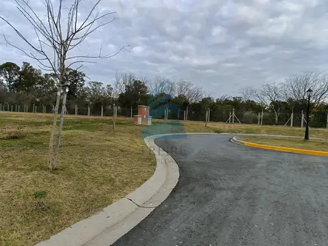 VENTA Lote en Santa Sofia, Pilar del Este, Pilar