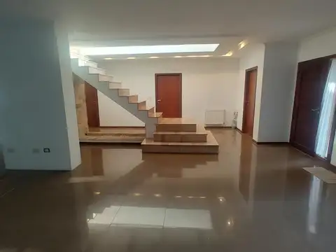 Casa en Venta al Oeste